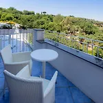 Boutique Helios 4*