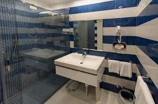 Boutique Helios 4*