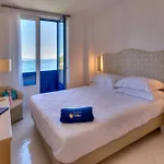 ホテル ブティック ヘリオス 4*