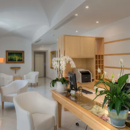 Boutique Helios (adults Only) Otel 4*