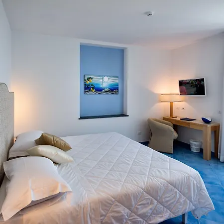 Boutique Helios (adults Only) Hotell