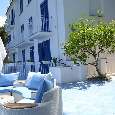 Hotell Boutique Helios (adults Only) 4*
