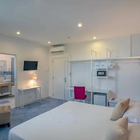 Boutique Helios (adults Only) Otel 4*