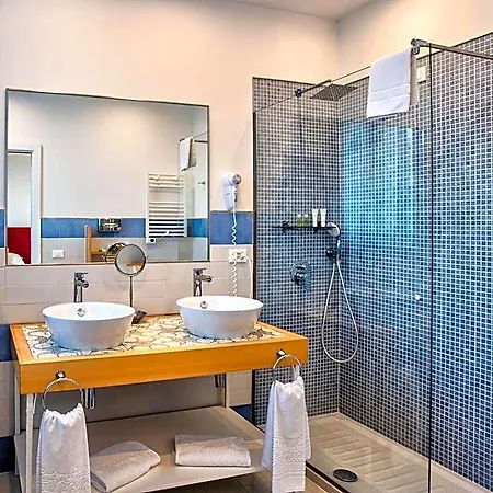 Boutique Helios (adults Only)
