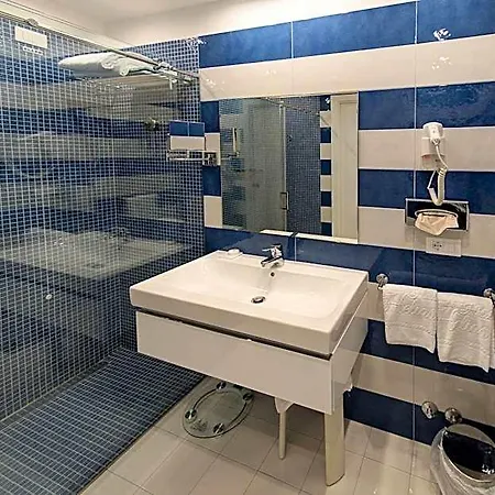 호텔 Boutique Helios (adults Only) 4*