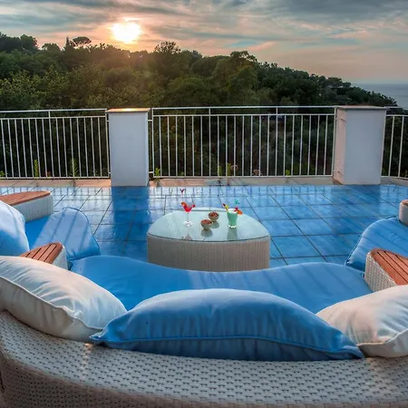 Готель Boutique Helios (adults Only) 4*
