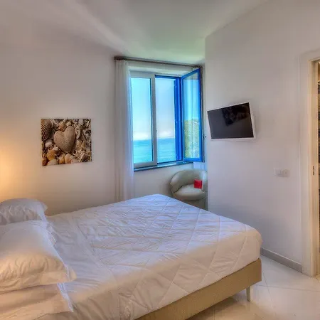 Boutique Helios (adults Only) Готель Сорренто