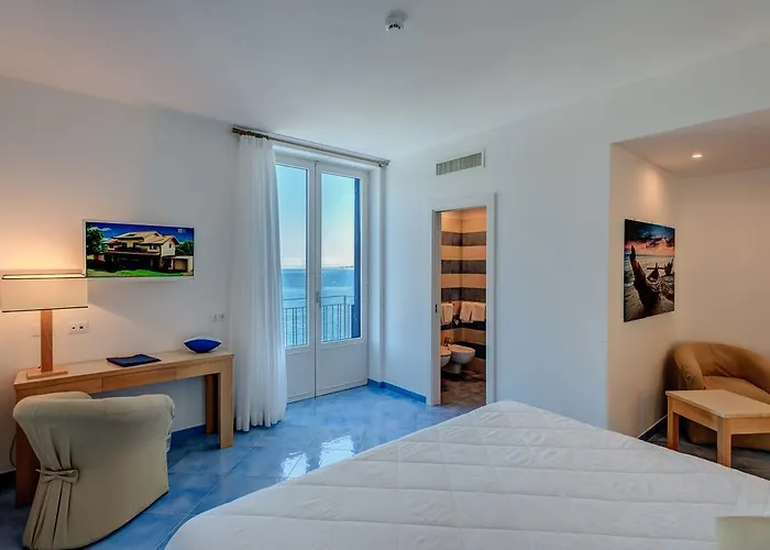 Отель Boutique Helios (adults Only) 4*