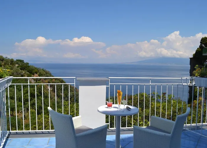 Отель Boutique Helios (adults Only) Сорренто