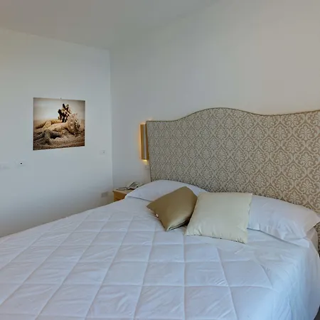 Boutique Helios (adults Only) סורנטו
