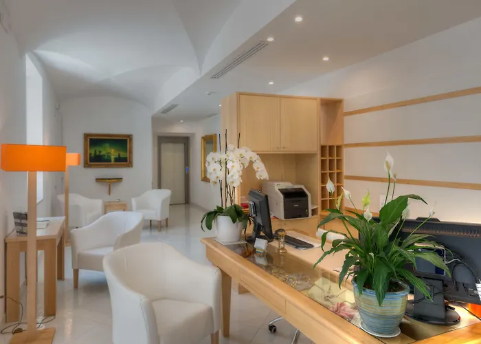 Boutique Helios Hotel 4*