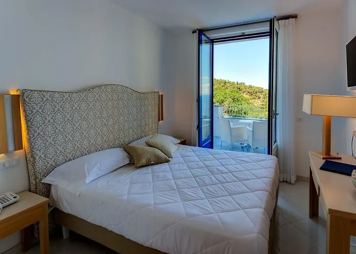 Boutique Helios (adults Only)